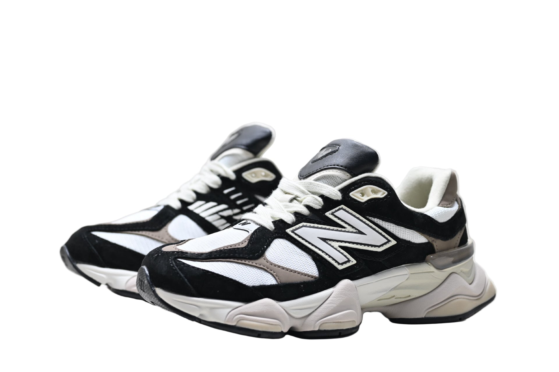 New Balance 9060 Black / White
