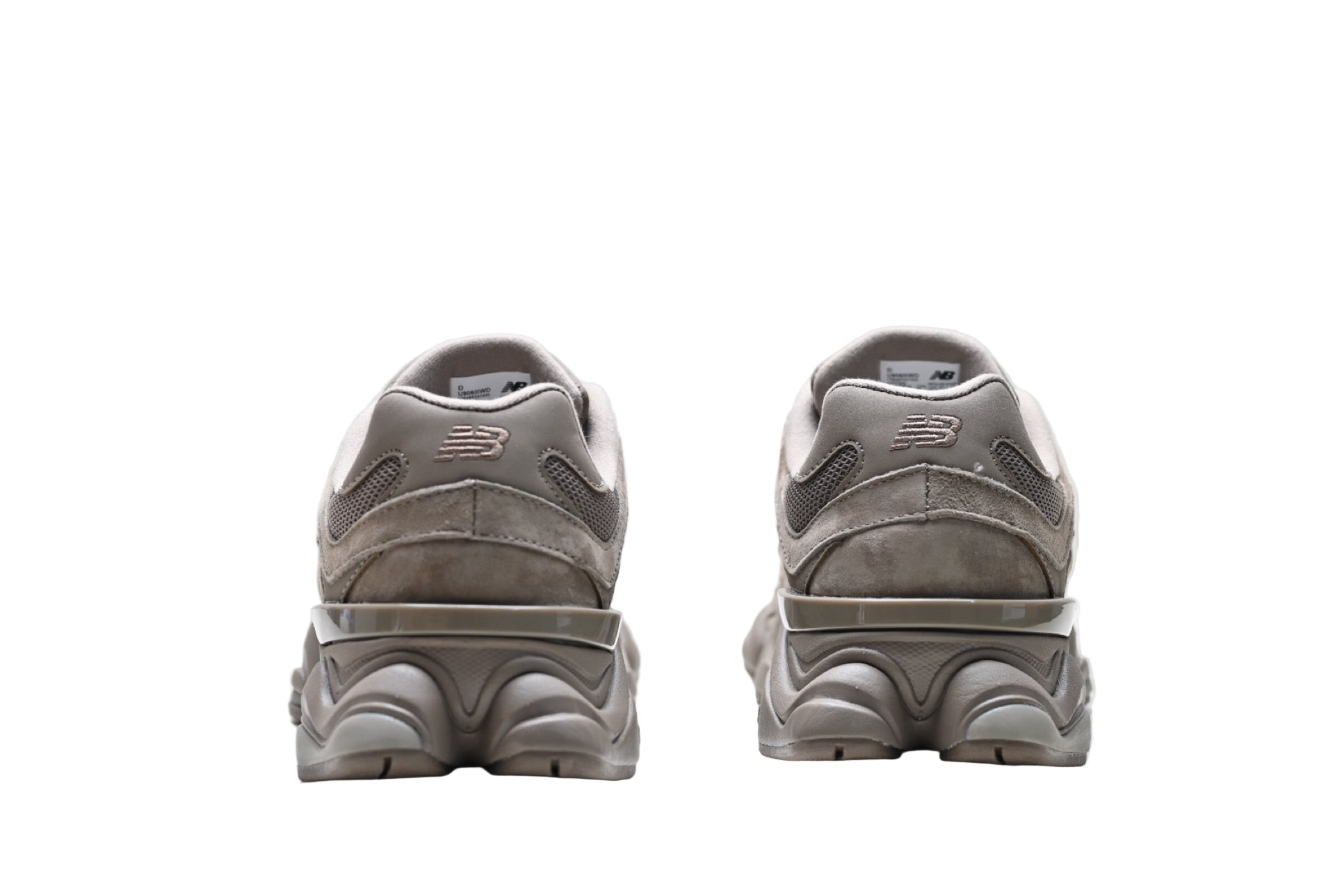 New Balance 9060 Magnet