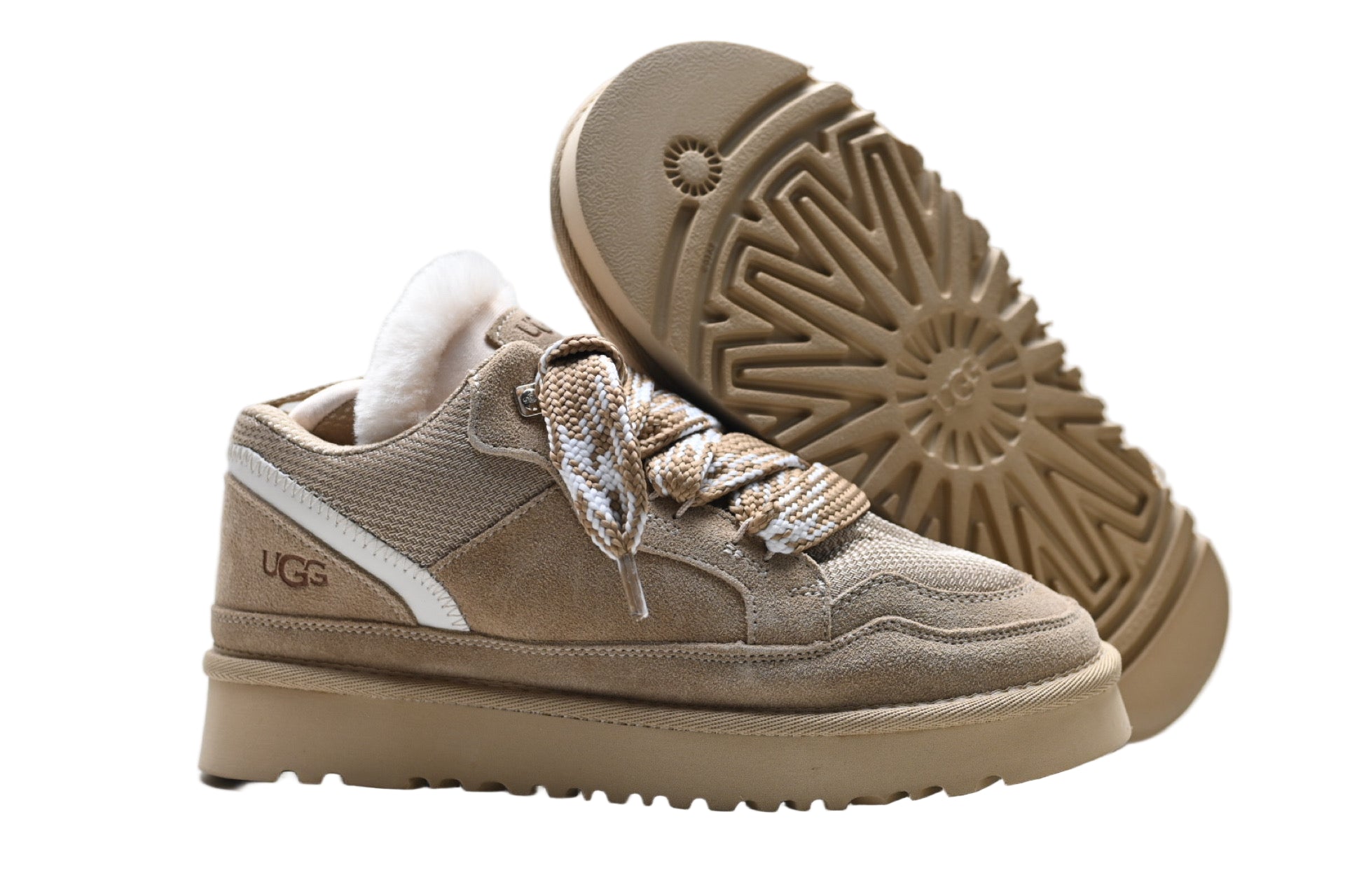 UGG Lowmel Sand