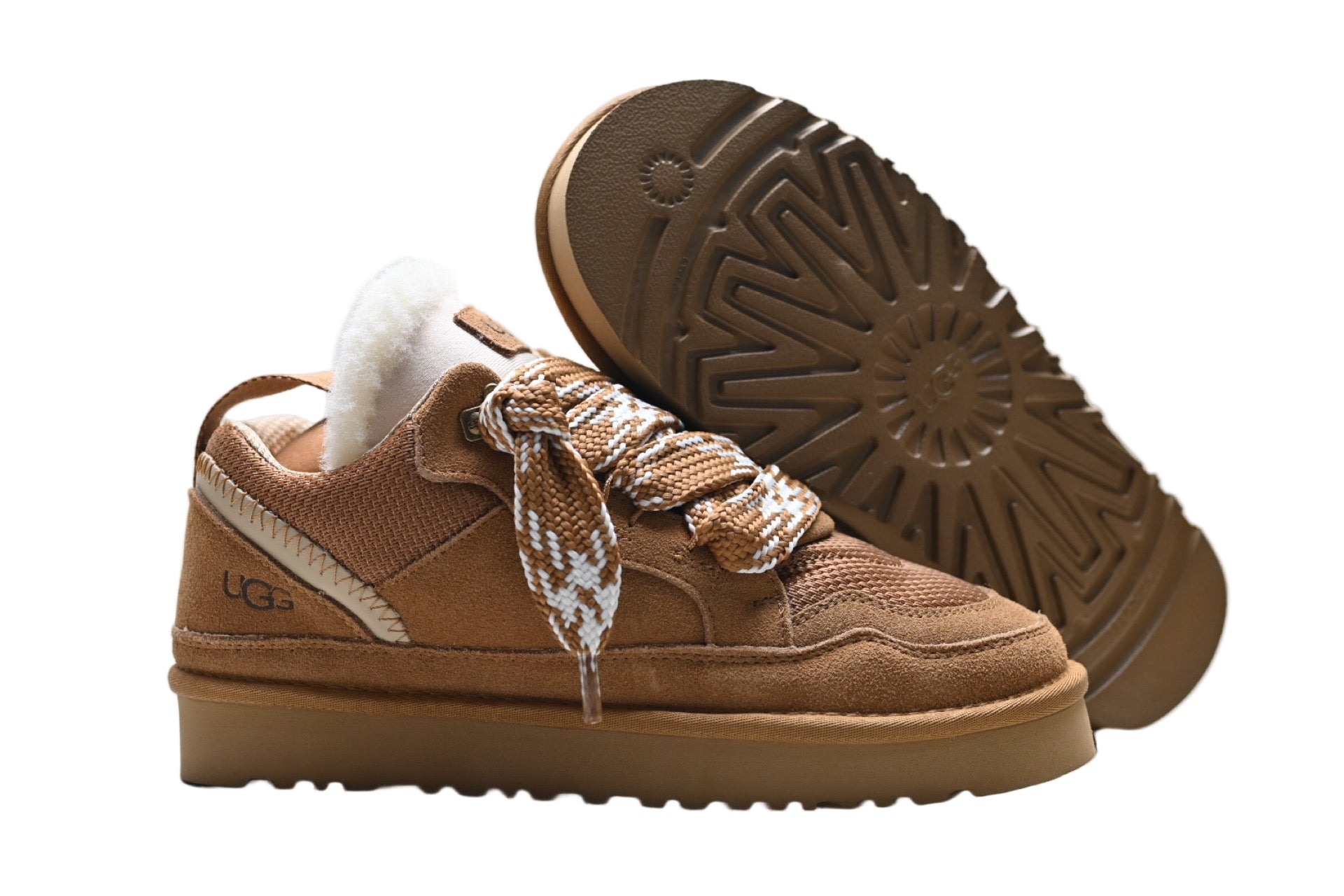 UGG Lowmel Taupe