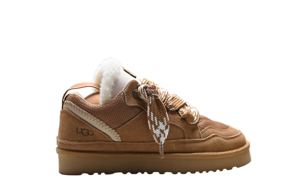 UGG Lowmel Taupe