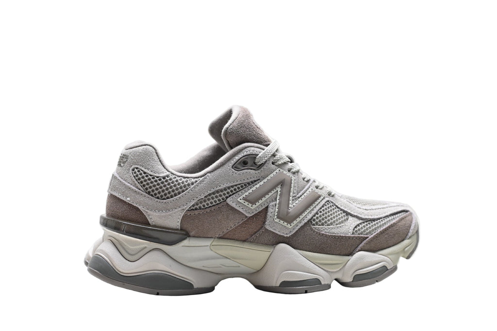 New Balance 9060 Grey / Brown