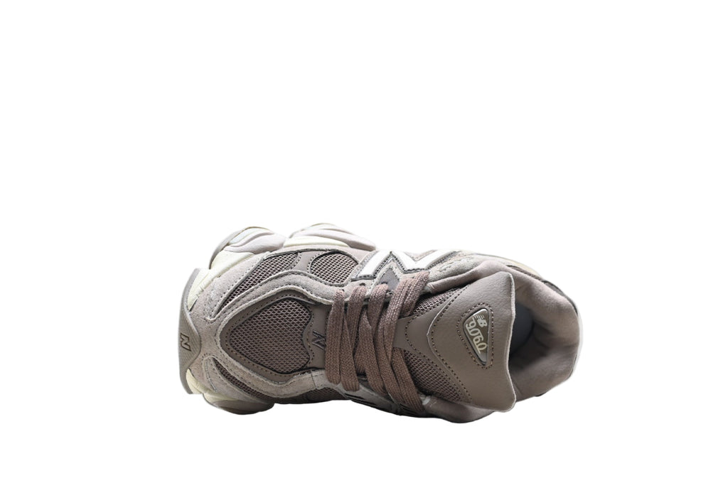 New Balance 9060 Mushroom Brown