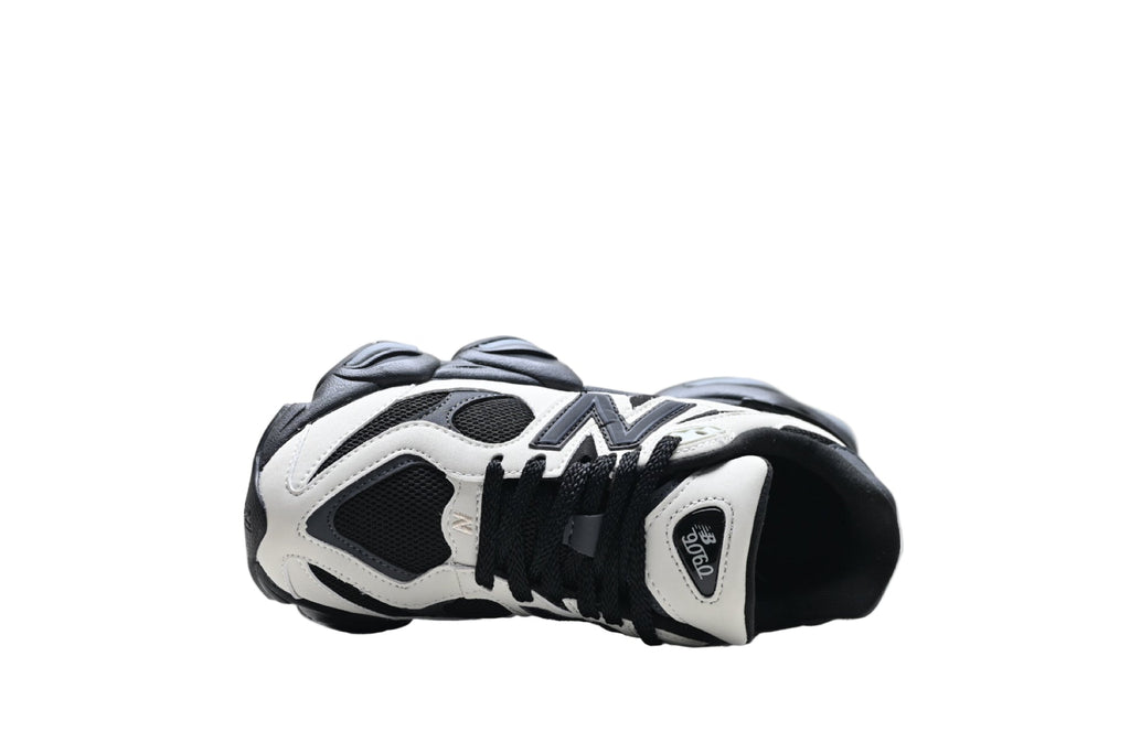 New Balance 9060 White / Black