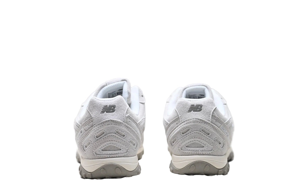 New Balance 204 L White
