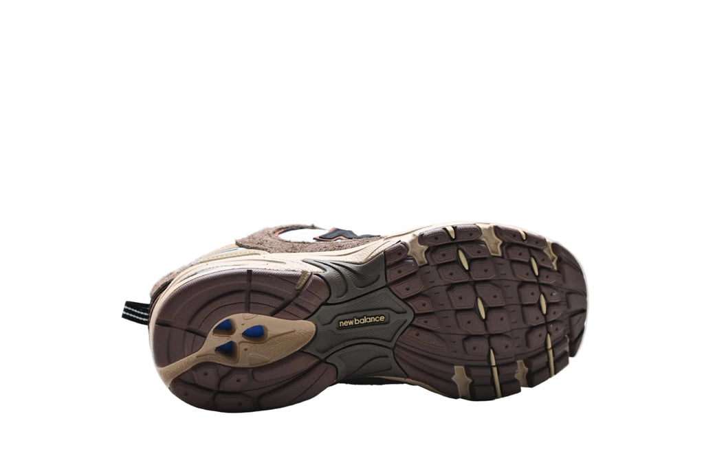 New Balance 530 Dark Mushroom
