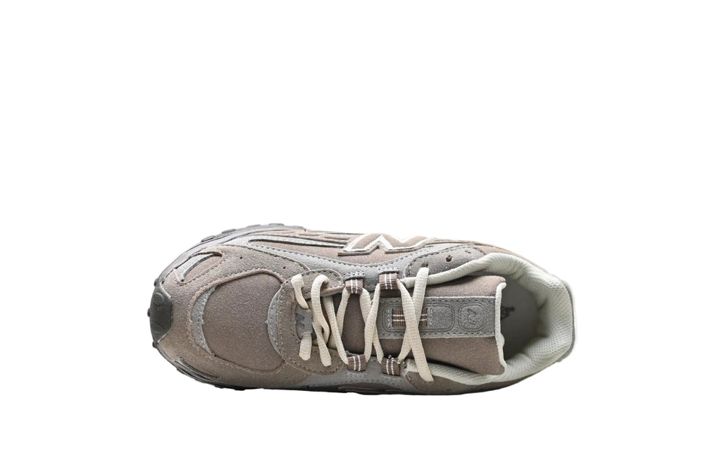 New Balance 204 L Brown