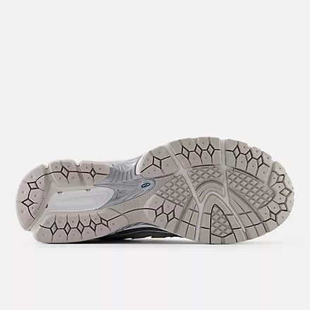 New Balance 1906R Silver Metalic