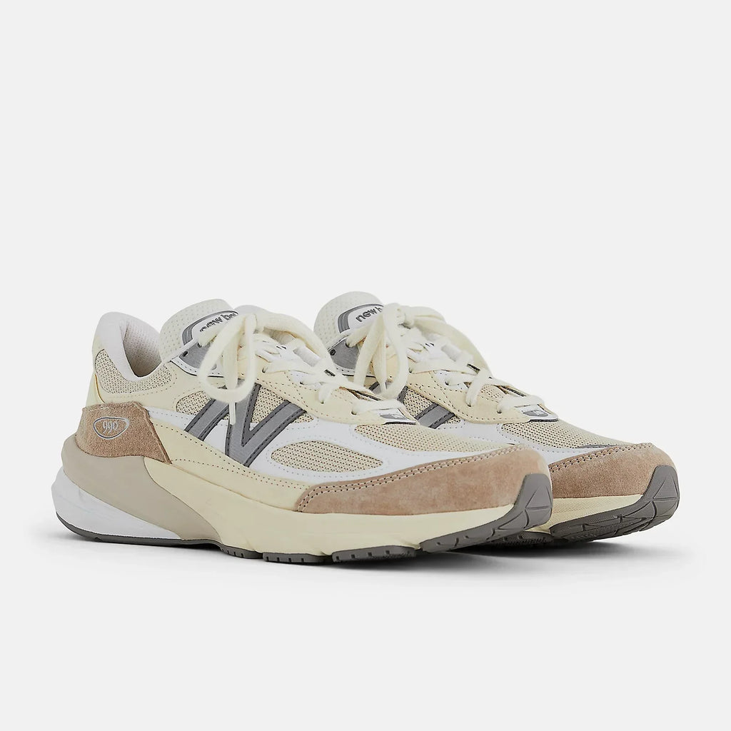 New Balance 990v6 Beige