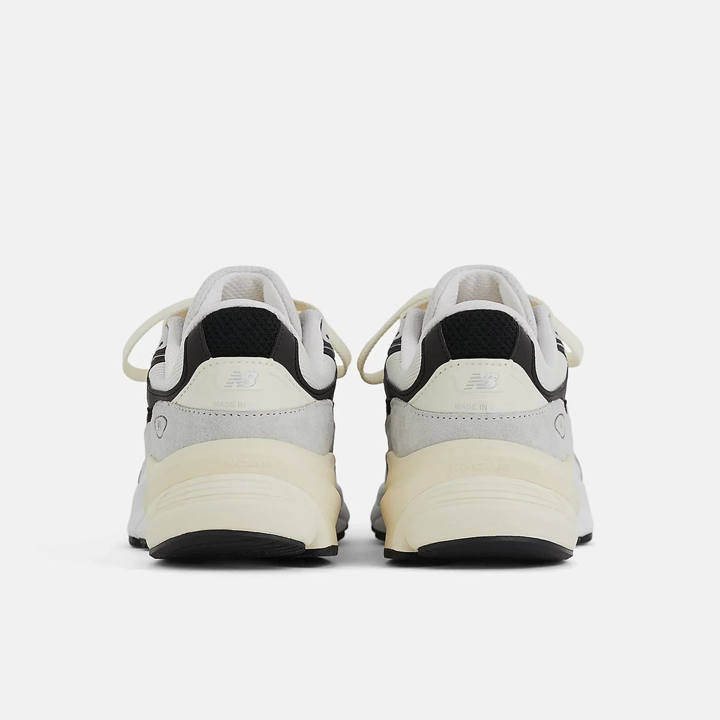 New Balance 9060 White / Black